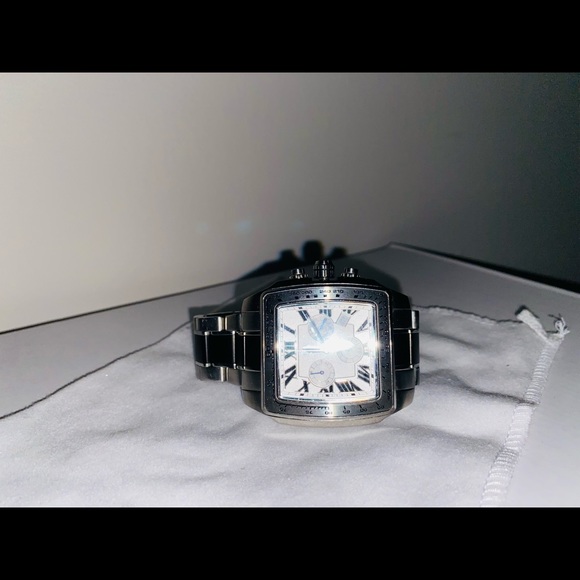 Guess Watch Square Face for medium/ large wrist - Picture 2 of 4